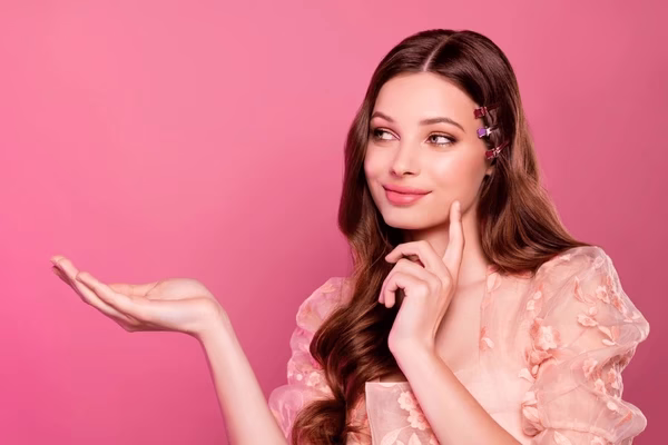 imgi 148 gorgeous pretty girl holding beauty 600nw 2545606933